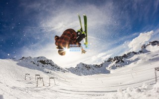 竞彩网官方：恩德里克租借里昂正式达成，阿隆索离任无阻交易